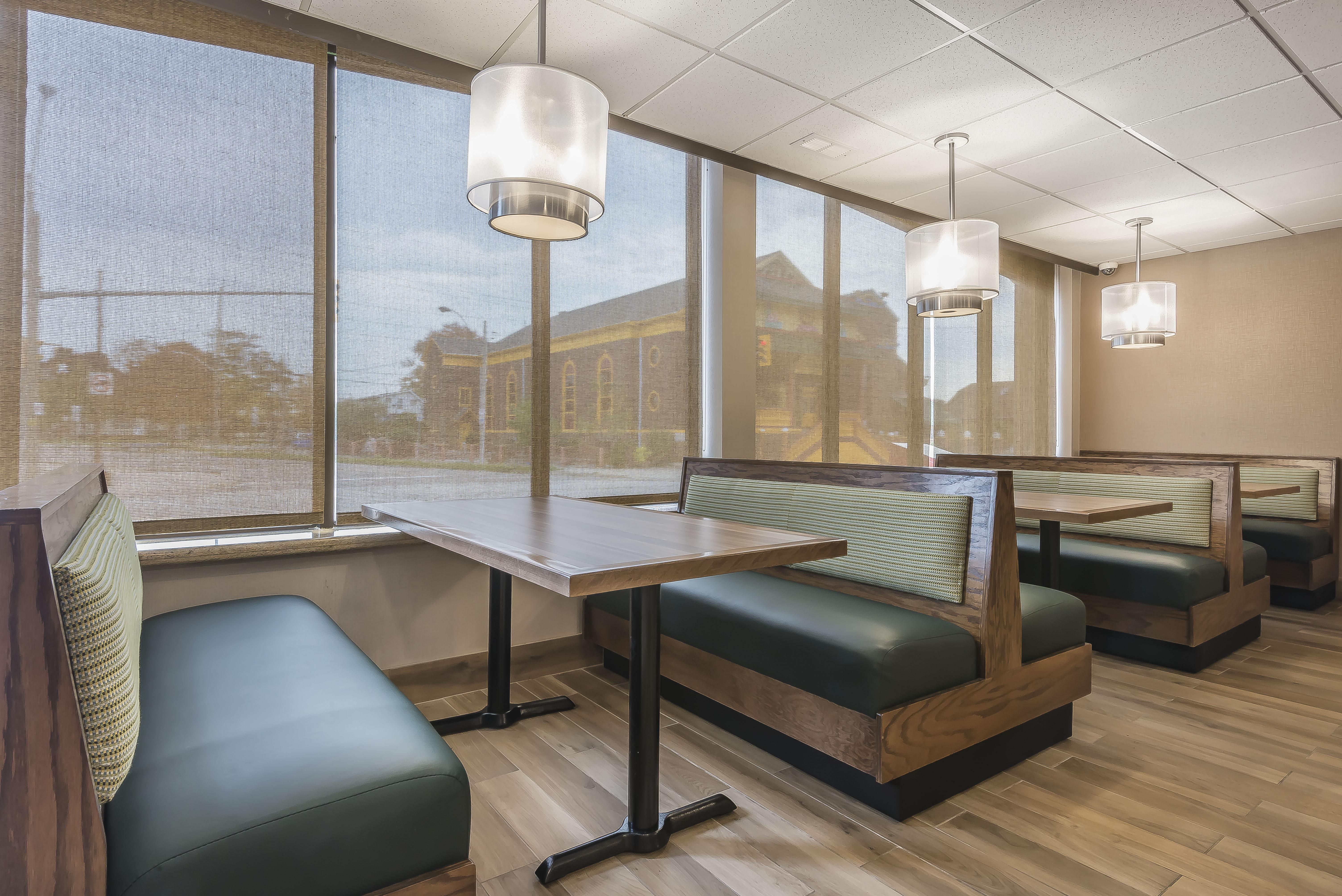Quality Inn & Suites Downtown Windsor Eksteriør bilde